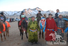 Завхан аймгийн төвийн бүсийн “Донойн хурд-2013” уралдааны фотогоос
