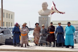 Нарийн Сухайтын ордыг зорилоо