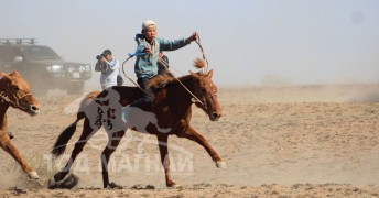 Айргийн гурав-Норовсамбуугийн сартай