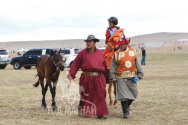 Уяач М.Энхтайван: Нутаг орныхоо нэрийг дуудуулж, түмэн олноо баярлуулах шиг сайхан зүйл юу байхав