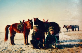 Сумын Алдарт уяач Н.Уламбаяр: Аавыхаа бий болгосон буянгуудаар сайхан наадаж буйдаа баяртай явдаг