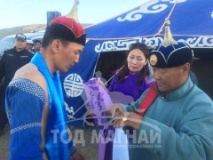 Монгол Улсын Алдарт уяач Х.Барсүрэн цолны мялаалга наадмаа хийлээ