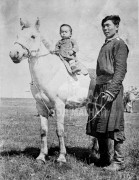 Монгол Улсын Гавьяат, хошой Аварга малчин, сумын Алдарт уяач Р.РЭНЦЭНДОРЖ: АМГАЛАН ХЭЭР МААНЬ УЯА НЬ ОРОХООРОО ЁСТОЙ НЭГ СЭМБЭЛЗЭНЭ ШҮҮ ДЭЭ